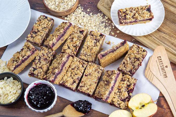 Cakesmiths Vegan Apple & Blackcurrant Crumblejack 1 x 14 Portion