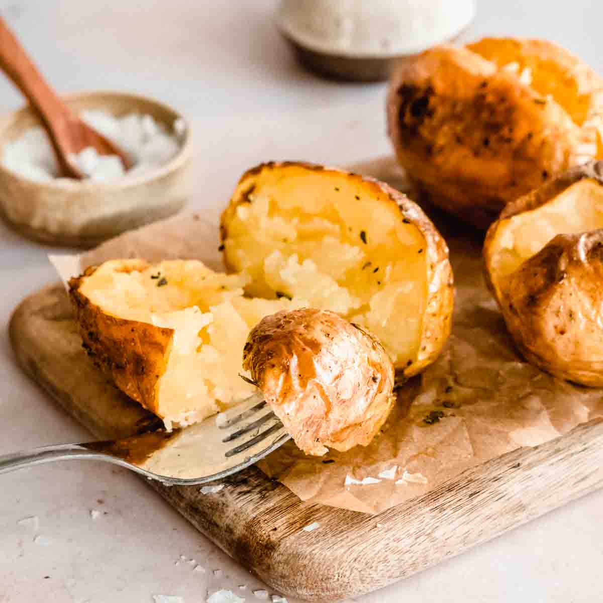 Frozen Cooked Jacket Potatoes 35 x 225gm - 280gm - TO ORDER ONLY