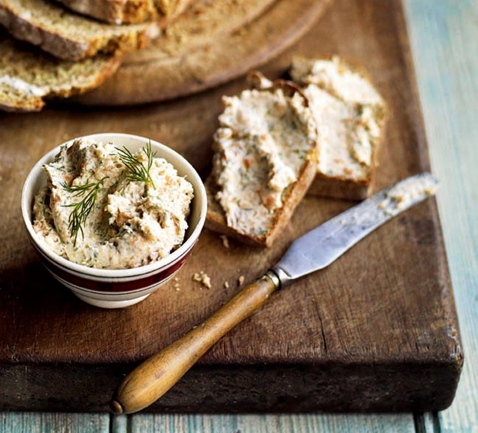 Smoked Salmon Paté with Créme Fraiche & Dill 600gm