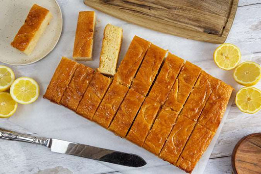 Cakesmiths Lemon Drizzle Traycake 1 x 18 portions