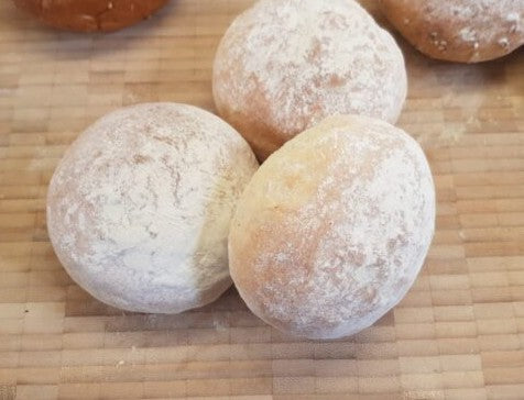 Coburn White Flour Topped Roll 10 x 100gm