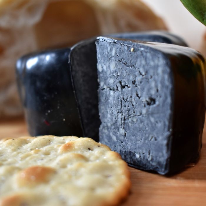 Charcoal Cheddar 1kg - TO ORDER ONLY