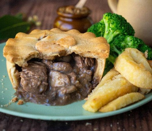Mud Premium Sussex Steak & Kidney Pie 12 x 270gm